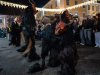 Perchtenlauf in Mondsee am 30.11.2025;  
Passen aus dem MondSeeLand und der Umgebung mit insgesamt ca. 150 Perchten versammeln sich im Ortszentrum und zeigen ihre meist handgeschnitzten Perchtenmasken.  
Foto und Copyright: Moser Albert, Fotograf, 5201 Seekirchen, Weinbergstiege 1, Tel.: 0043-676-7550526  albert.moser@sbg.at  www.moser.zenfolio.com
