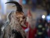 Perchtenlauf in Mondsee am 30.11.2025;  
Passen aus dem MondSeeLand und der Umgebung mit insgesamt ca. 150 Perchten versammeln sich im Ortszentrum und zeigen ihre meist handgeschnitzten Perchtenmasken.  
Foto und Copyright: Moser Albert, Fotograf, 5201 Seekirchen, Weinbergstiege 1, Tel.: 0043-676-7550526  albert.moser@sbg.at  www.moser.zenfolio.com