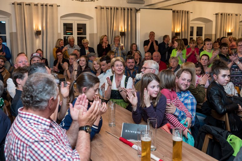 Empfang des Seekirchner Skispringers Daniel Huber in Seekirchen beim Hofwirt am 29.03.2019  
Foto und Copyright: Moser Albert, Fotograf, 5201 Seekirchen, Weinbergstiege 1, Tel.: 0043-676-7550526 mailto:albert.moser@sbg.at  www.moser.zenfolio.com