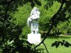 Werke von Erwin Wurm stehen im Sommer 2025 im Kaiserpark von Bad Ischl.