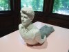 Werke von Erwin Wurm stehen im Sommer 2025 im Kaiserpark von Bad Ischl.