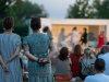 Salzburger Straßentheater beim Strandbad in Henndorf am 30.07.2026 mit dem Stück "Nein zum Geld!“ Komödie von Flavia Coste  
© Moser Albert, Fotograf, 5201 Seekirchen, Weinbergstiege 1, Tel.: 0043-676-7550526  albert.moser@sbg.at  www.moser.zenfolio.com