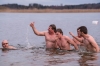 7. Silvesterschwimmen im Strandbad in Seeham am 31.12.2017; 41 Teilnehmer, 7 Damen und 31 MÃ¤nner und 3 Kinder  
Foto und Copyright: Moser Albert, Fotograf, 5201 Seekirchen, Weinbergstiege 1, Tel.: 0043-676-7550526 mailto:albert.moser@sbg.at  www.moser.zenfolio.com
