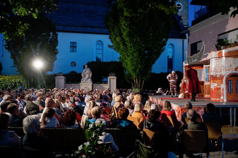 AuffÃ¼hrung des Salzburger StraÃentheaters in Seekirchen am 29.07.2021.  