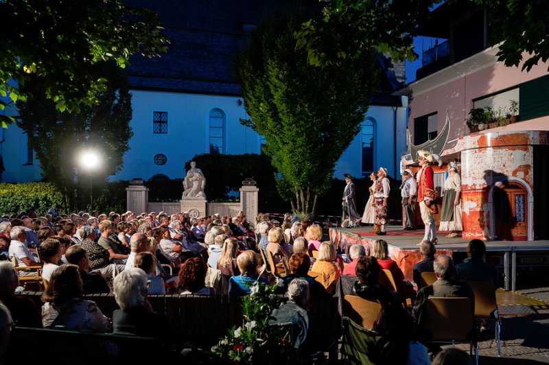 AuffÃ¼hrung des Salzburger StraÃentheaters in Seekirchen am 29.07.2021.  